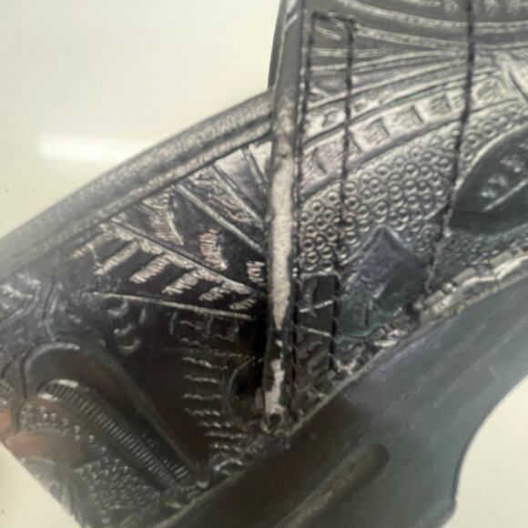 Dansko Tooled Black Heritage Clogs - Picture 3 of 10